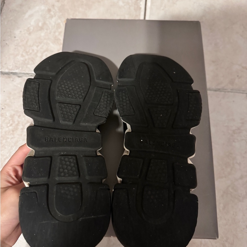 Balenciaga Speed Recycled Knit Sneaker in black knit, white and black sole unit - Picture 2 of 2